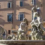 Navona White Apartment
