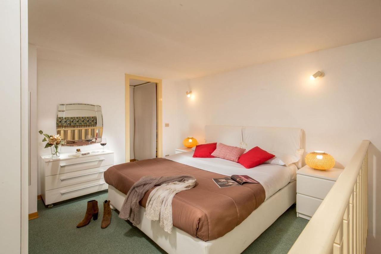Apartment Navona White