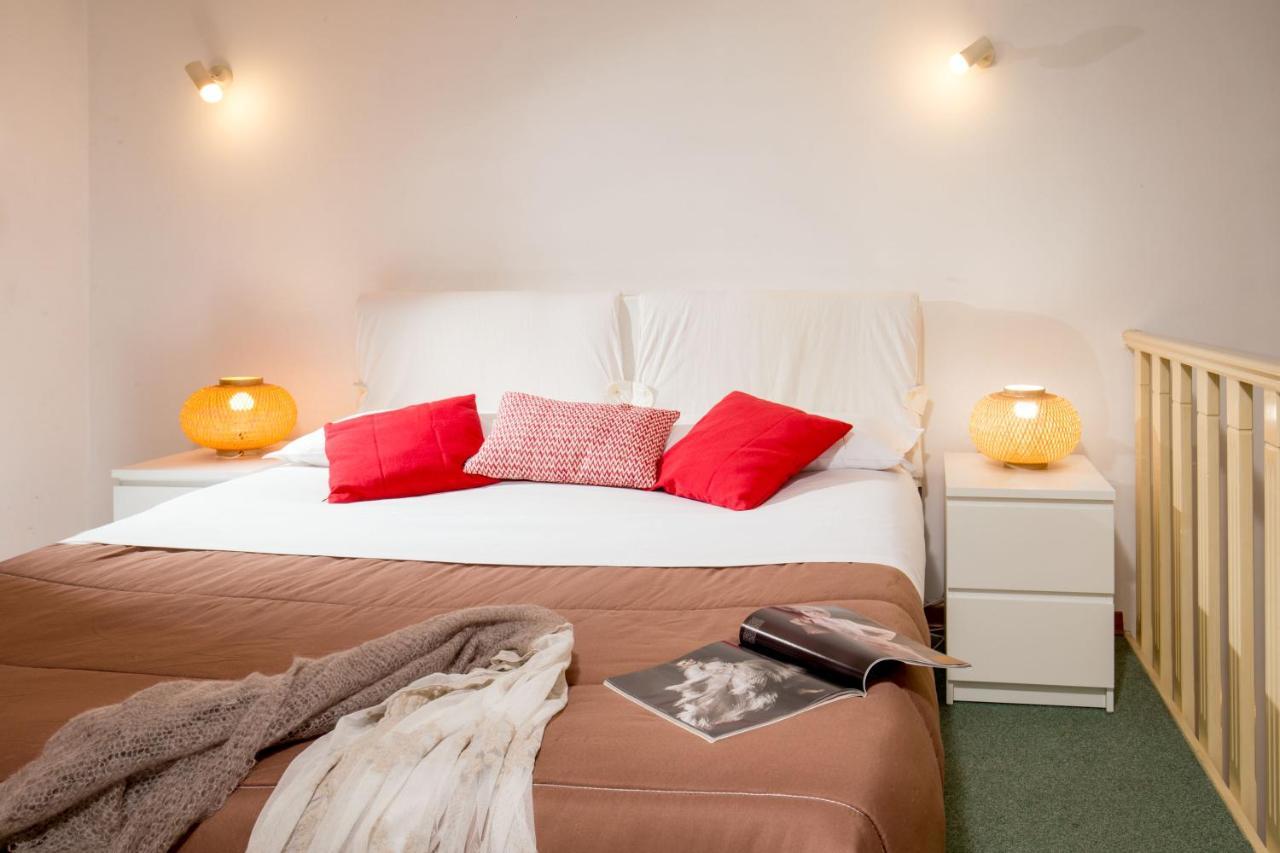 Navona White Apartment Rom